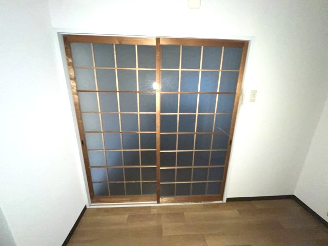 ＪＲ片町線 四条畷駅 徒歩11分 3階建 築40年の内装写真