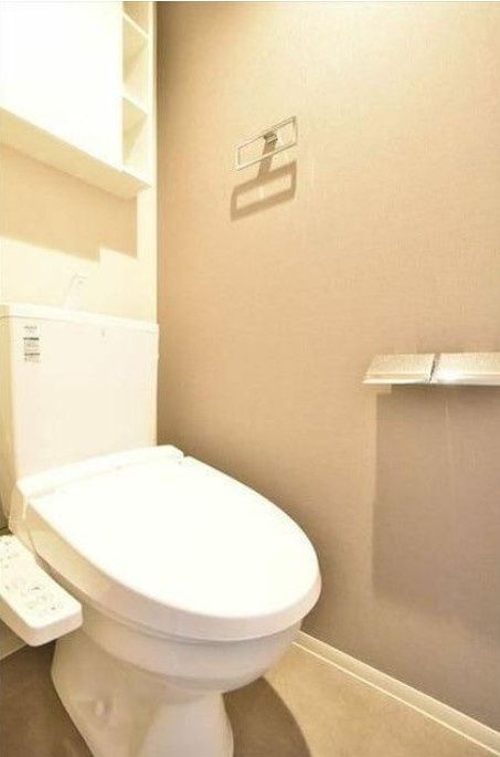 トイレ　別タイプ部屋　参考写真です