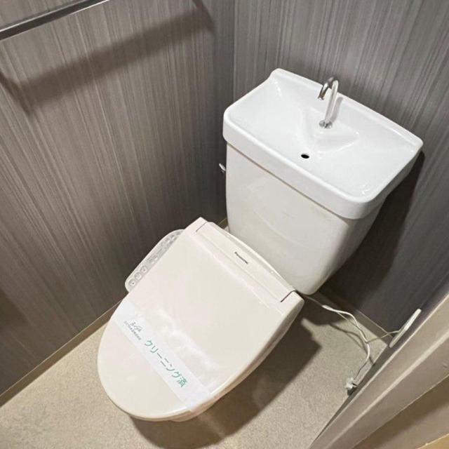 ＪＲ大阪環状線 寺田町駅 徒歩4分 9階建 築29年のトイレ写真