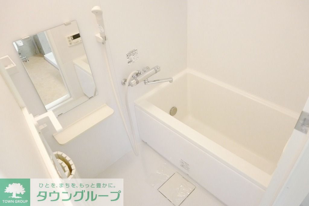 バス・シャワールーム　写真は同タイプ住戸です。