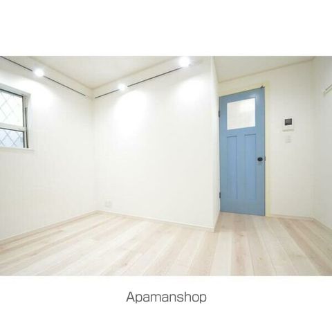ルミエール大口の居間写真