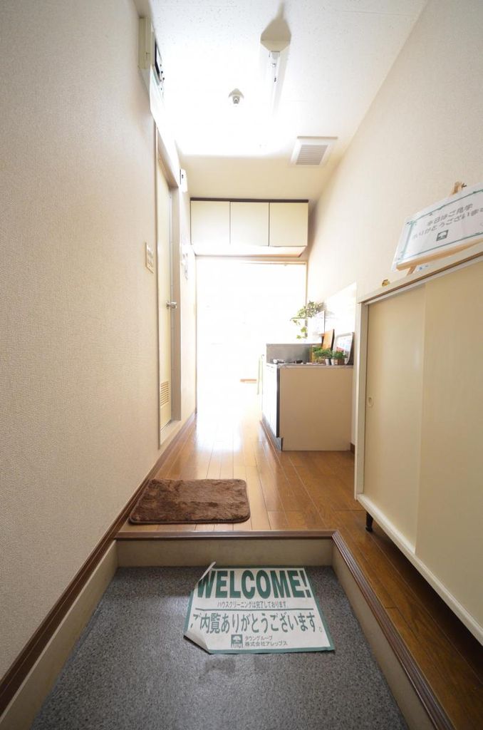 玄関　★お問い合わせは、地域密着のタウンハウジングまで★