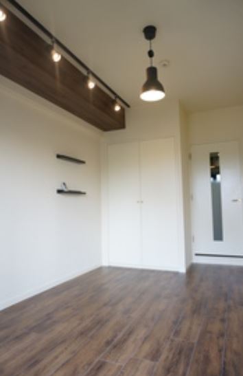 居室・リビング　※同物件、別部屋になります。