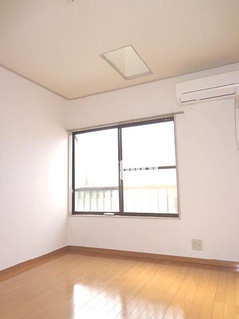 居室・リビング　６帖の洋式のお部屋です