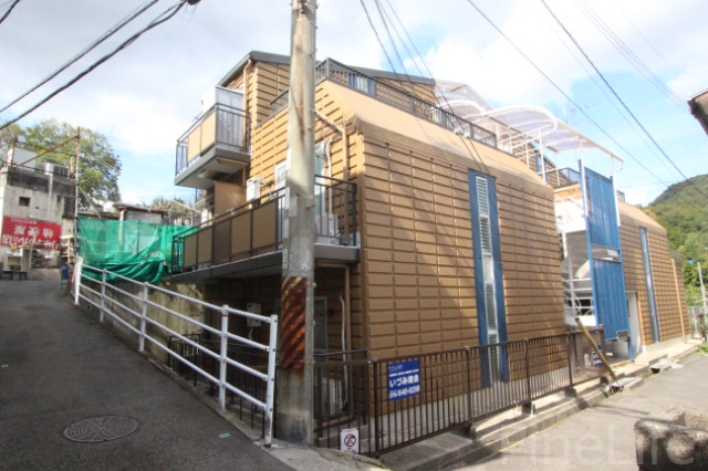 神戸市兵庫区里山町のマンションの建物外観