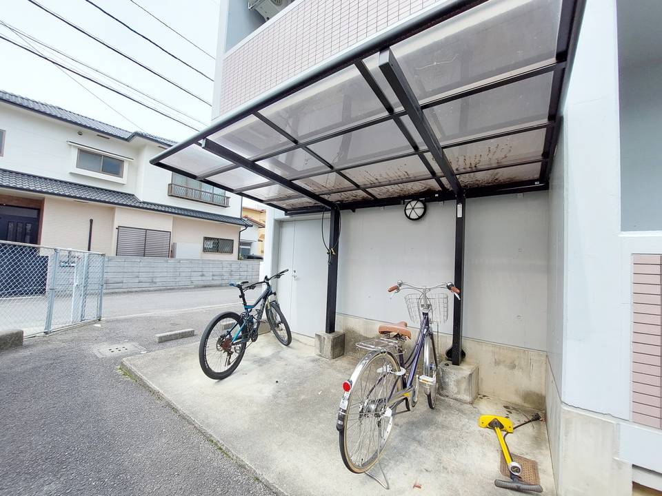 駐車場　駐輪場