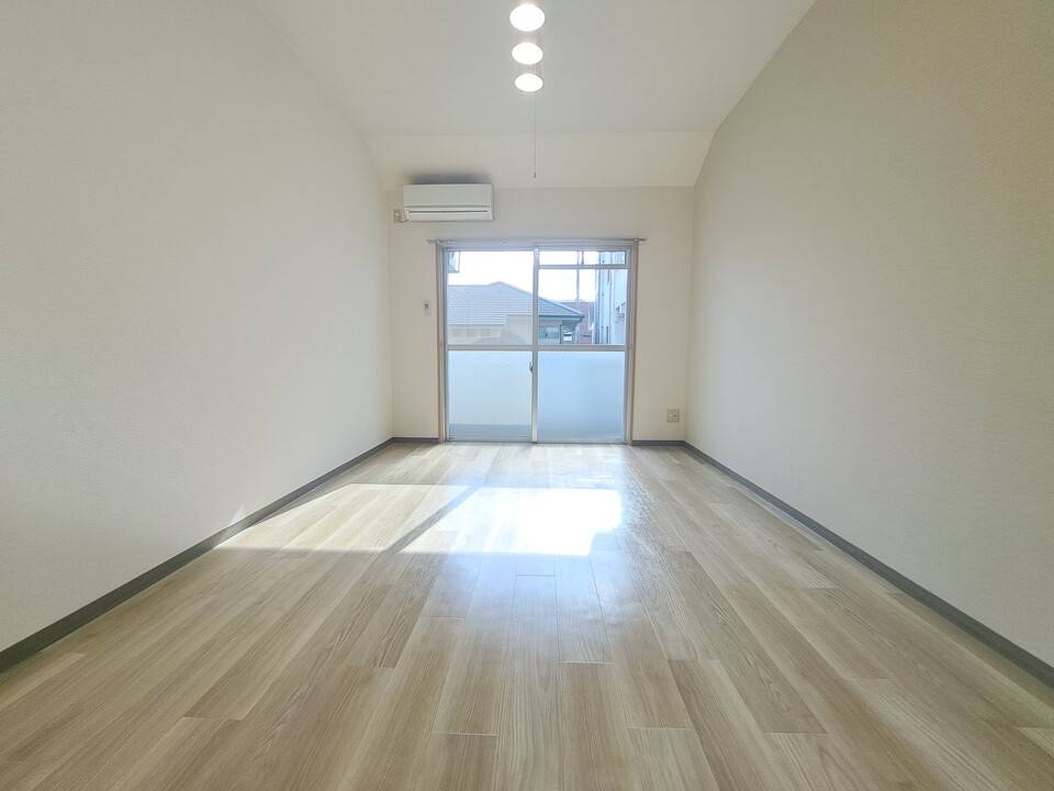 居室・リビング　リビング