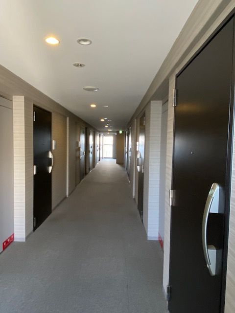 その他共有部分　ホテルライクな内廊下なので雨風心配なし。