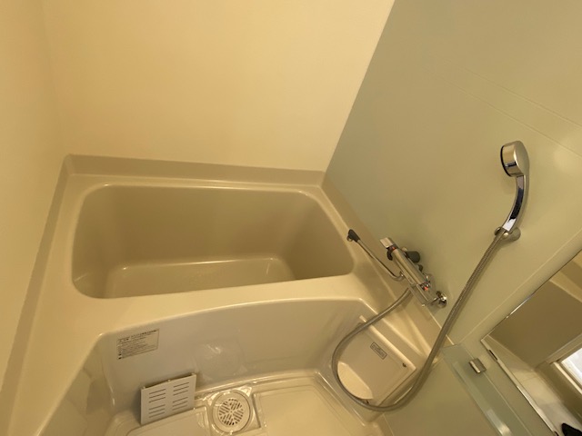 バス・シャワールーム　ゆったり入れるお風呂で一日の疲れをとって！