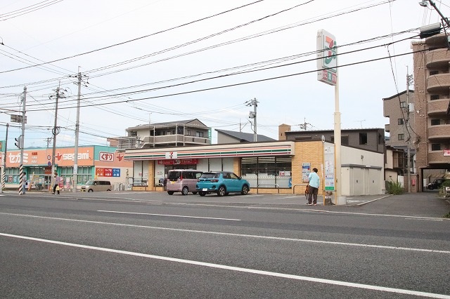 【広島市安佐南区西原のマンションのコンビニ】