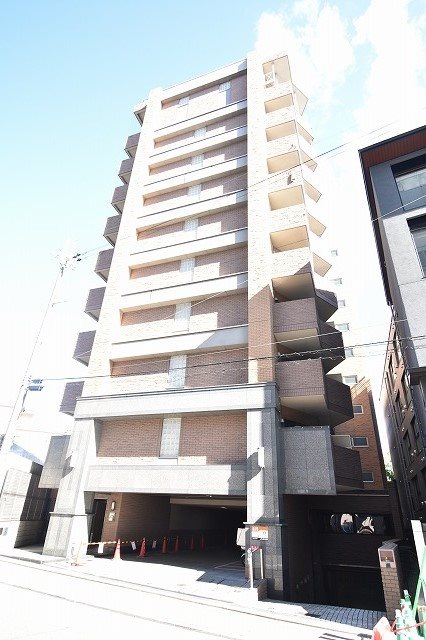 京都市下京区御影堂町のマンションの建物外観