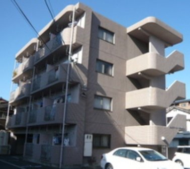 宇和島市築地町のマンションの建物外観