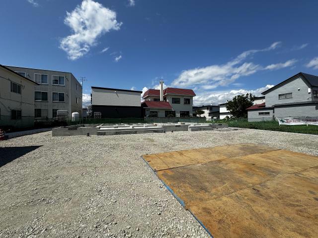 【函館市湯浜町のアパートの建物外観】