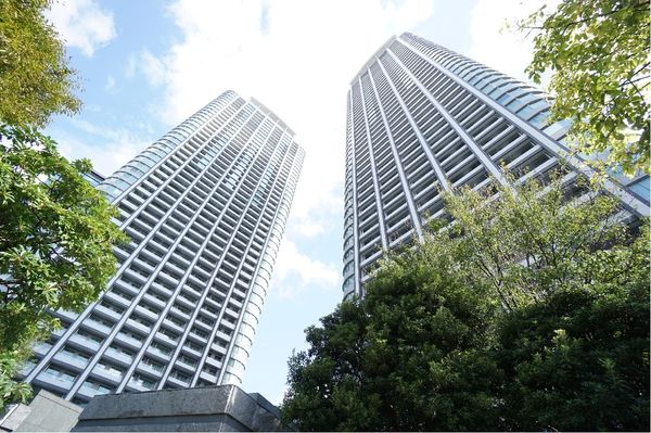 東京ツインパークスレフトウイングの建物外観