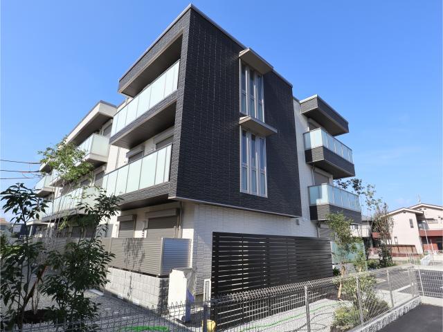 【磯城郡田原本町大字三笠のマンションの建物外観】