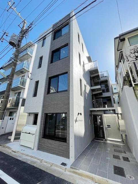 【ヴァンテジオ世田谷の建物外観】