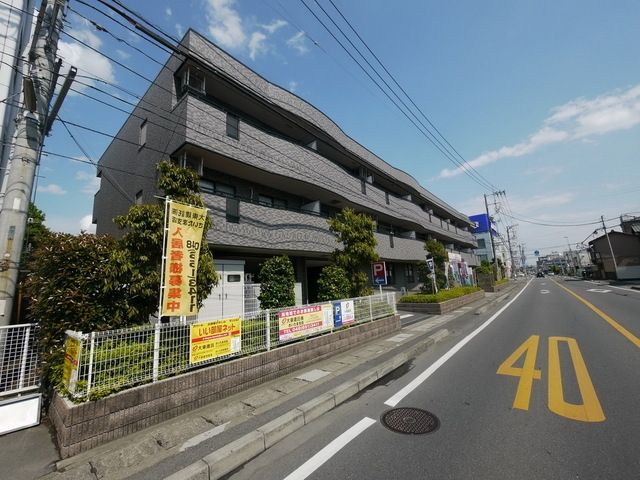 【さいたま市北区宮原町のマンションの建物外観】