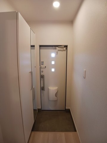 玄関　シンプルで使いやすい玄関です
