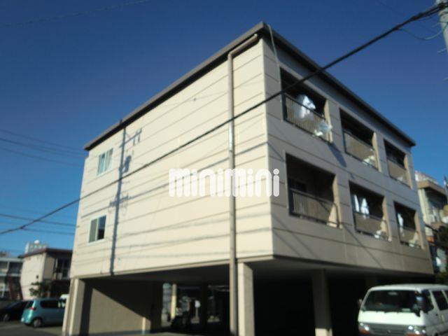 建物外観　３階建てのマンション