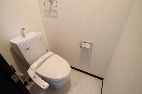 トイレ　※別部屋の写真です