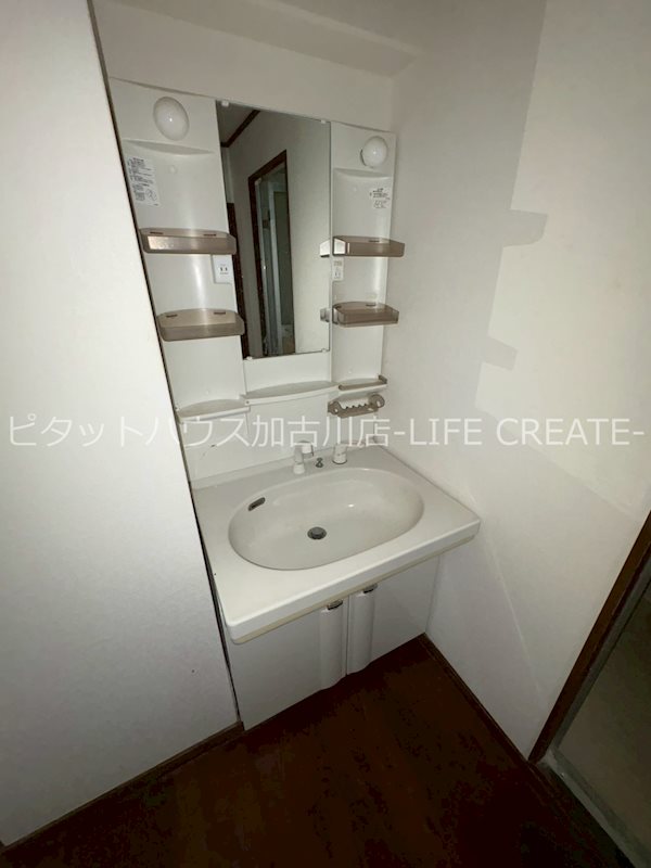 洗面設備　写真は402