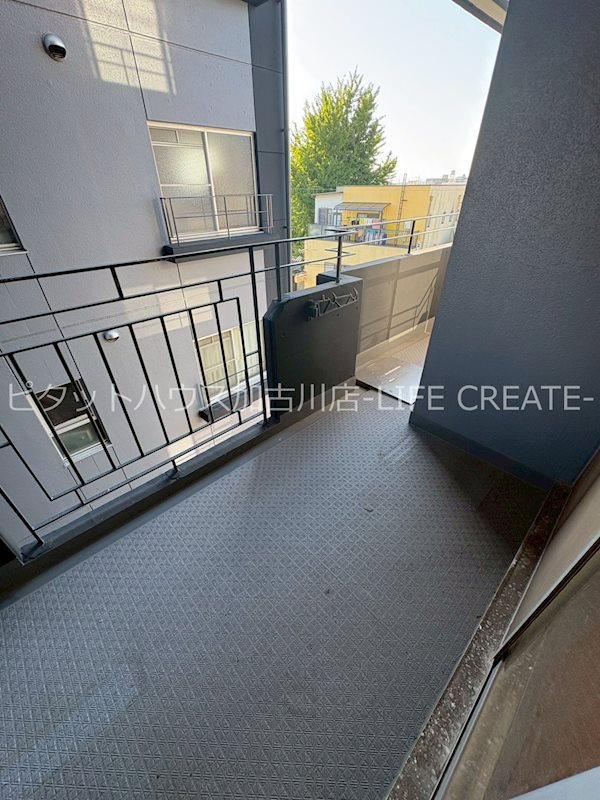 バルコニー　写真は402