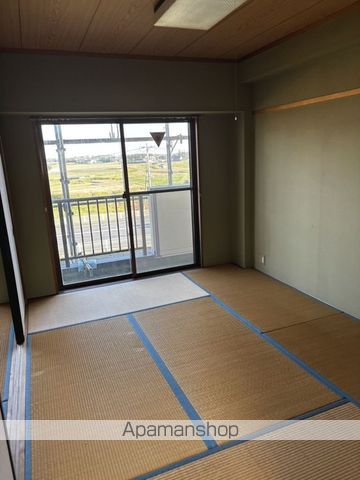 イーストテラスの居間写真