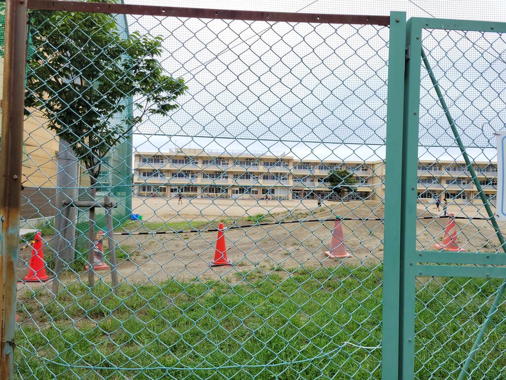小学校　仙台市立南光台小学校（小学校）まで1112m