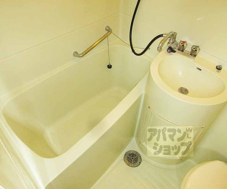 バス・シャワールーム　快適にお使いいただけるユニットバスです