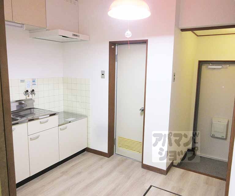 居室・リビング　綺麗なダイニングキッチン４．５帖です！