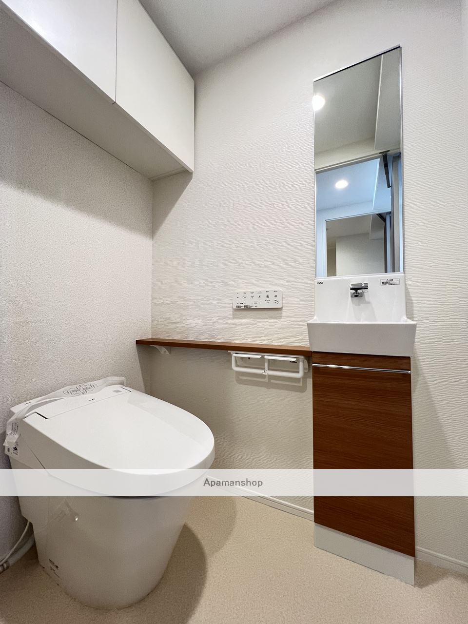 トイレ　※同物件、別部屋の写真です。