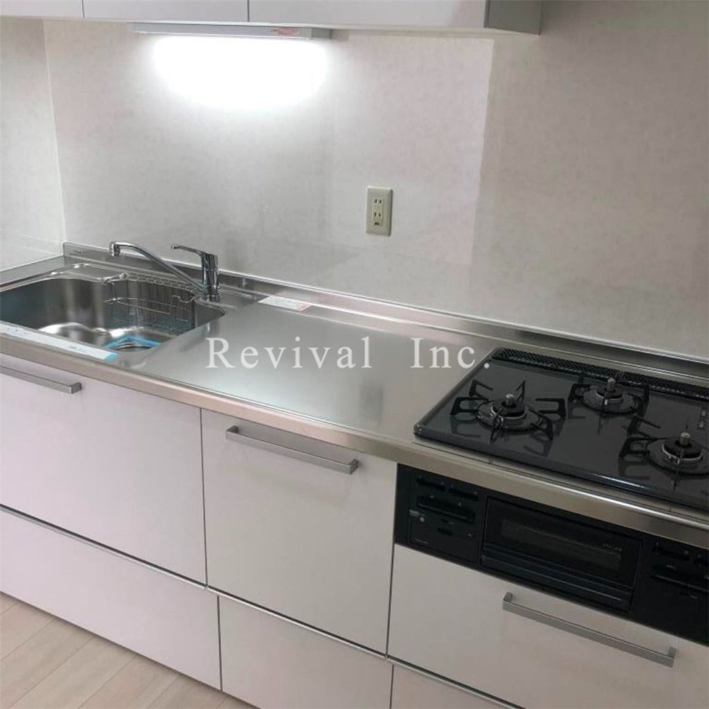 キッチン　ゆったりとしたキッチンでございます