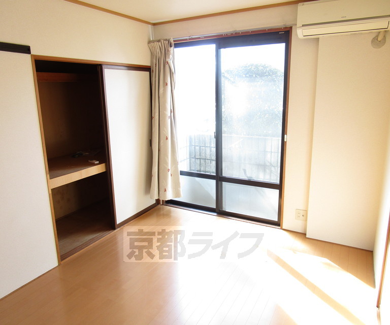 居室・リビング　フローリングのお部屋です。