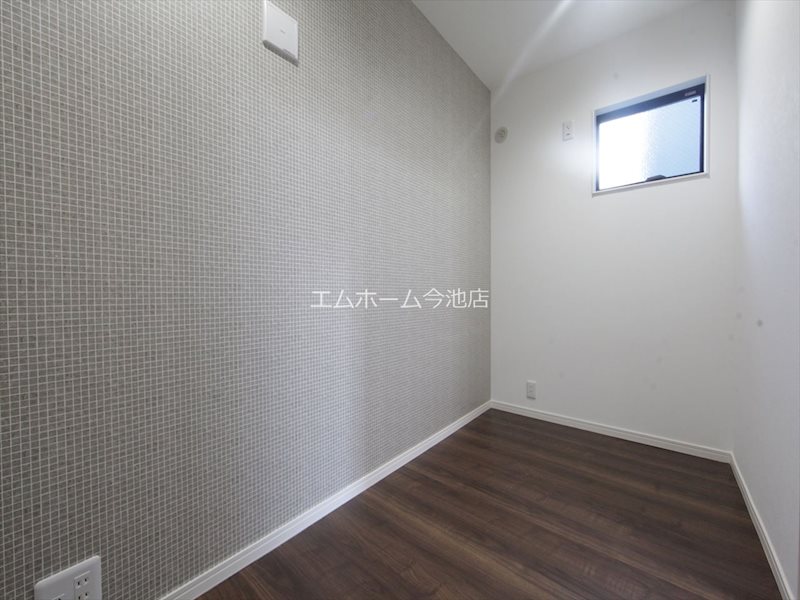 その他部屋・スペース　洋室3.2帖　換気良好　収納充実しています同仕様写真