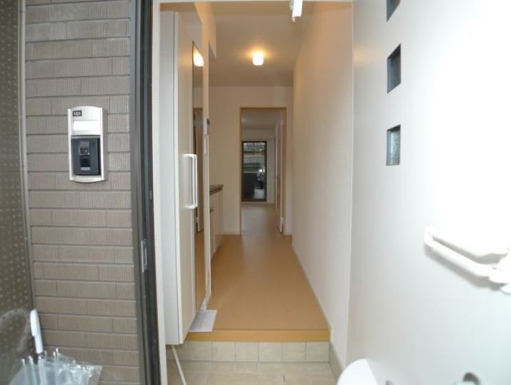 玄関　実際の写真を準備中の為、同シリーズの写真でご参考下さい。