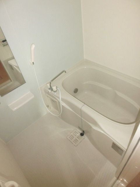 バス・シャワールーム　経済的な追焚バス