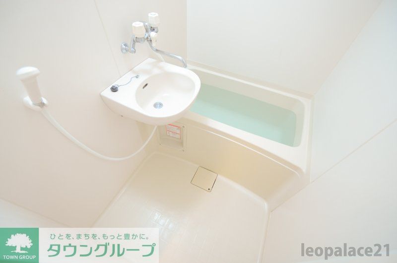 バス・シャワールーム　同タイプ写真