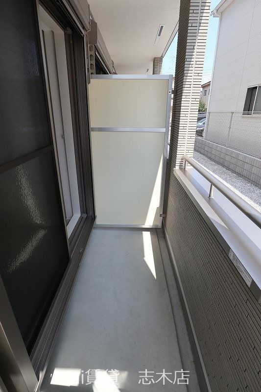 バルコニー　※同仕様写真