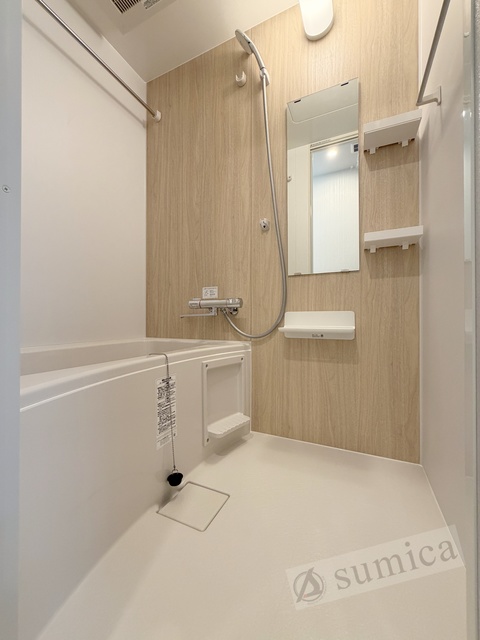 バス・シャワールーム　浴室暖房乾燥機付き・階数により色が異なります