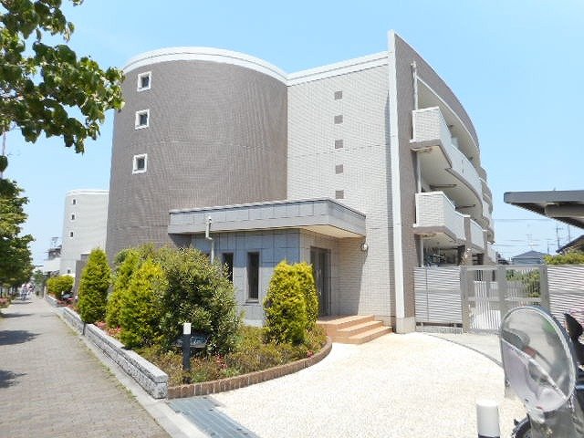 建物外観　建物外観を気になさる方へ、見た目の良い物件です