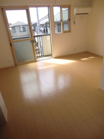 居室・リビング　広々リビング