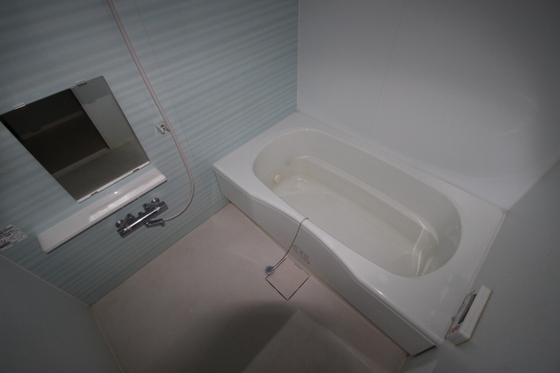 バス・シャワールーム　※別部屋の写真です