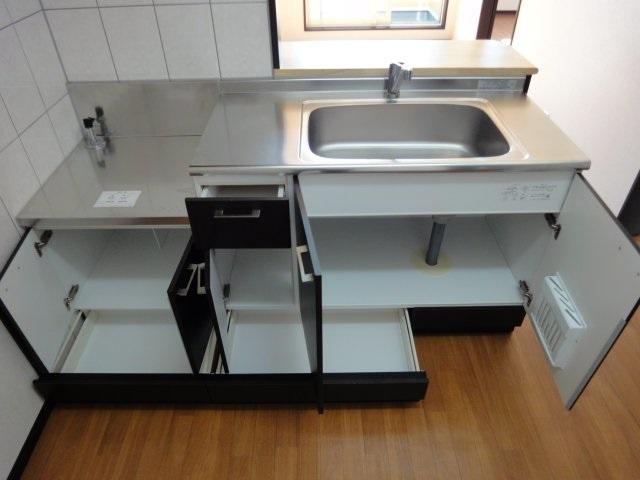 キッチン　シンク下収納