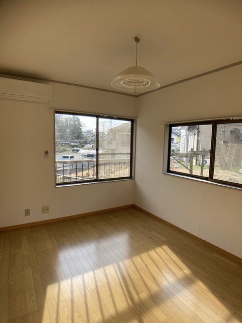 居室・リビング　※補修前の参考画像の為、設備等は現況優先。