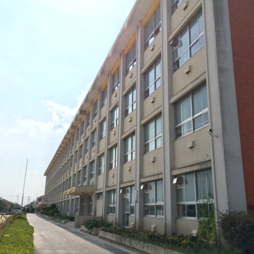 小学校　尾張旭市立三郷小学校（小学校）まで535m