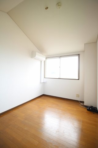 居室・リビング　最上階角部屋です。