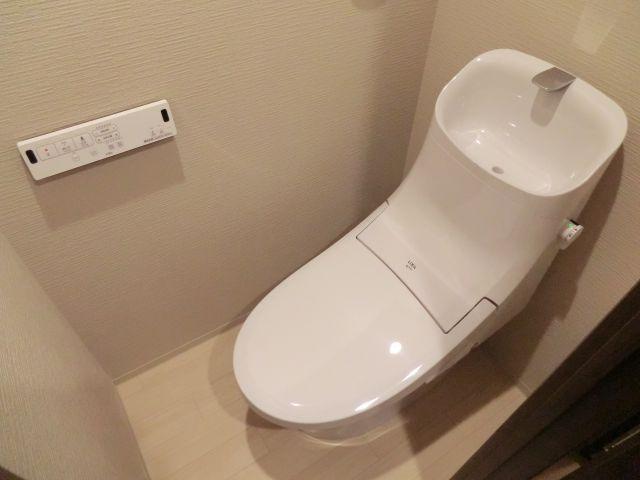 トイレ　温水洗浄便座完備！
