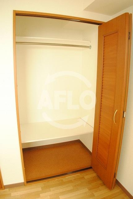 収納　プレミアム阿波座　クローゼット