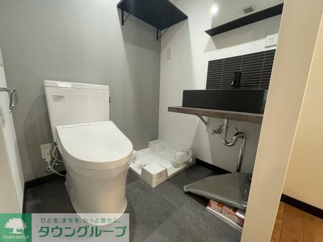 東急目黒線 不動前駅 徒歩7分 4階建 築5年のトイレ写真