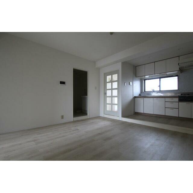 キッチン　※同タイプの部屋になります。